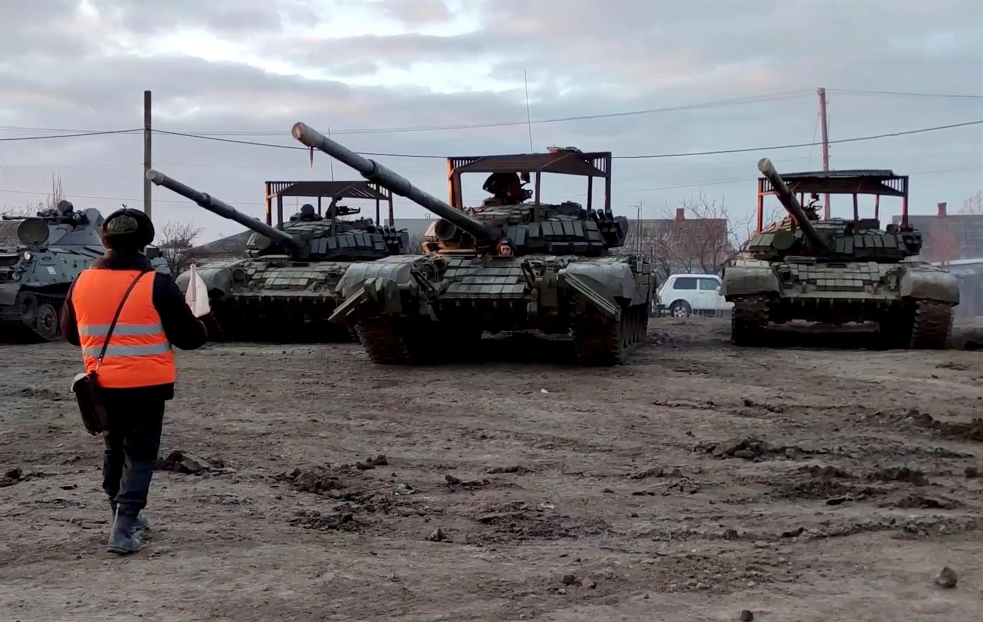 Rusia retira las tropas próximas a Ucrania pero pide reconocer a los separatistas del Donbás