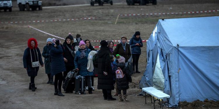 OIM: La guerra en Ucrania ha provocado la salida de 3 millones de refugiados