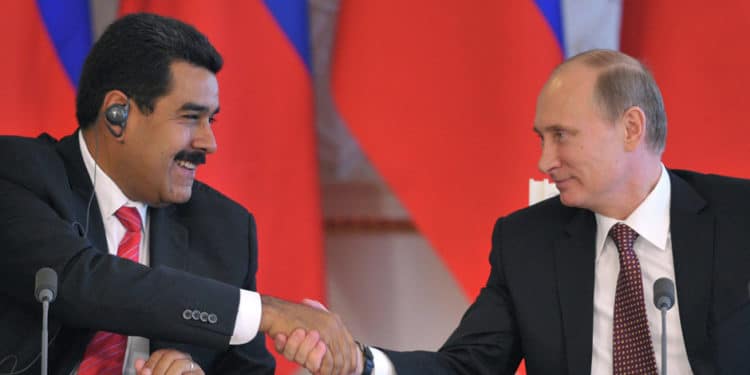 ¿Qué gana Nicolás Maduro al restearse con Vladimir Putin?