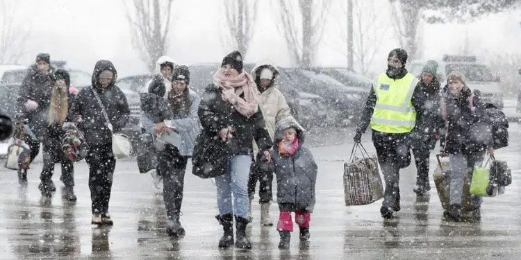 Los refugiados son ya dos millones, crece la ofensiva rusa sobre Mariupol