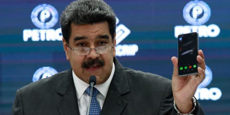 Maduro promete dejar al mundo "turuleto" con el lanzamiento de una nueva red social