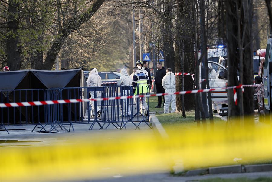 Muere un conductor al estrellar su coche contra la embajada rusa en Bucarest