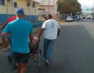 Un sexagenario fallece en una cola para repostar gasolina (+video)