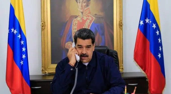 Petro y Maduro conversan sobre la frontera