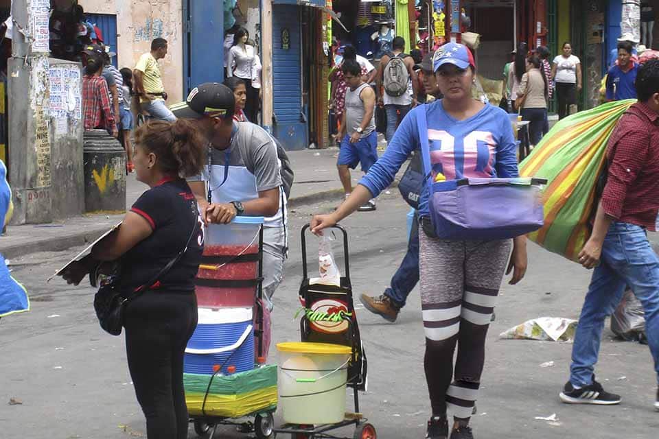 Comercio Informal Es La Principal Fuente De Empleo Para Venezolanos En ...