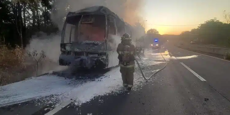 EFE/ Relaciones Públicas Del Cuerpo De Bomberos De Panamá