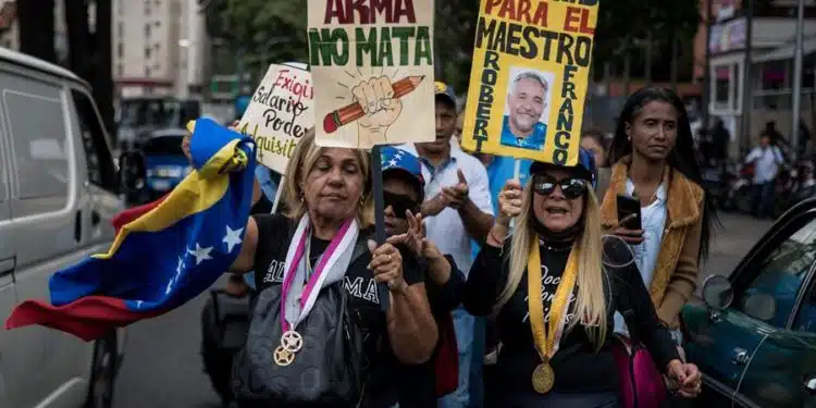 mujeres ganan menos