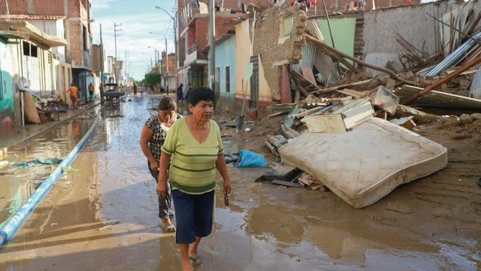 Perú se declara en estado de emergencia tras el paso del ciclón "Yaku"