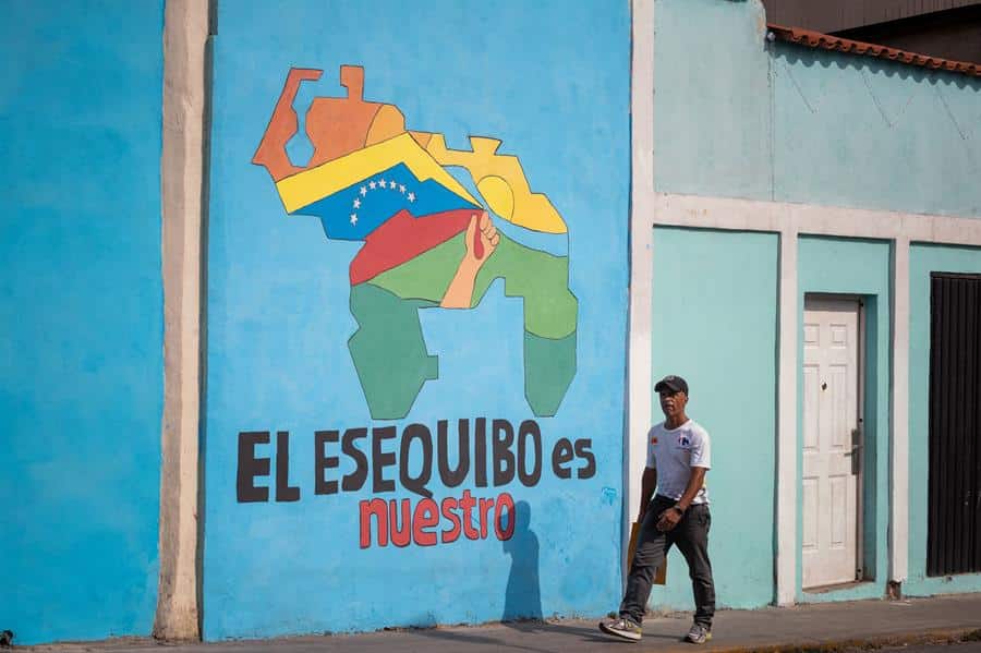 EE.UU. niega que haya instalado bases secretas en el Esequibo, como denunció Maduro