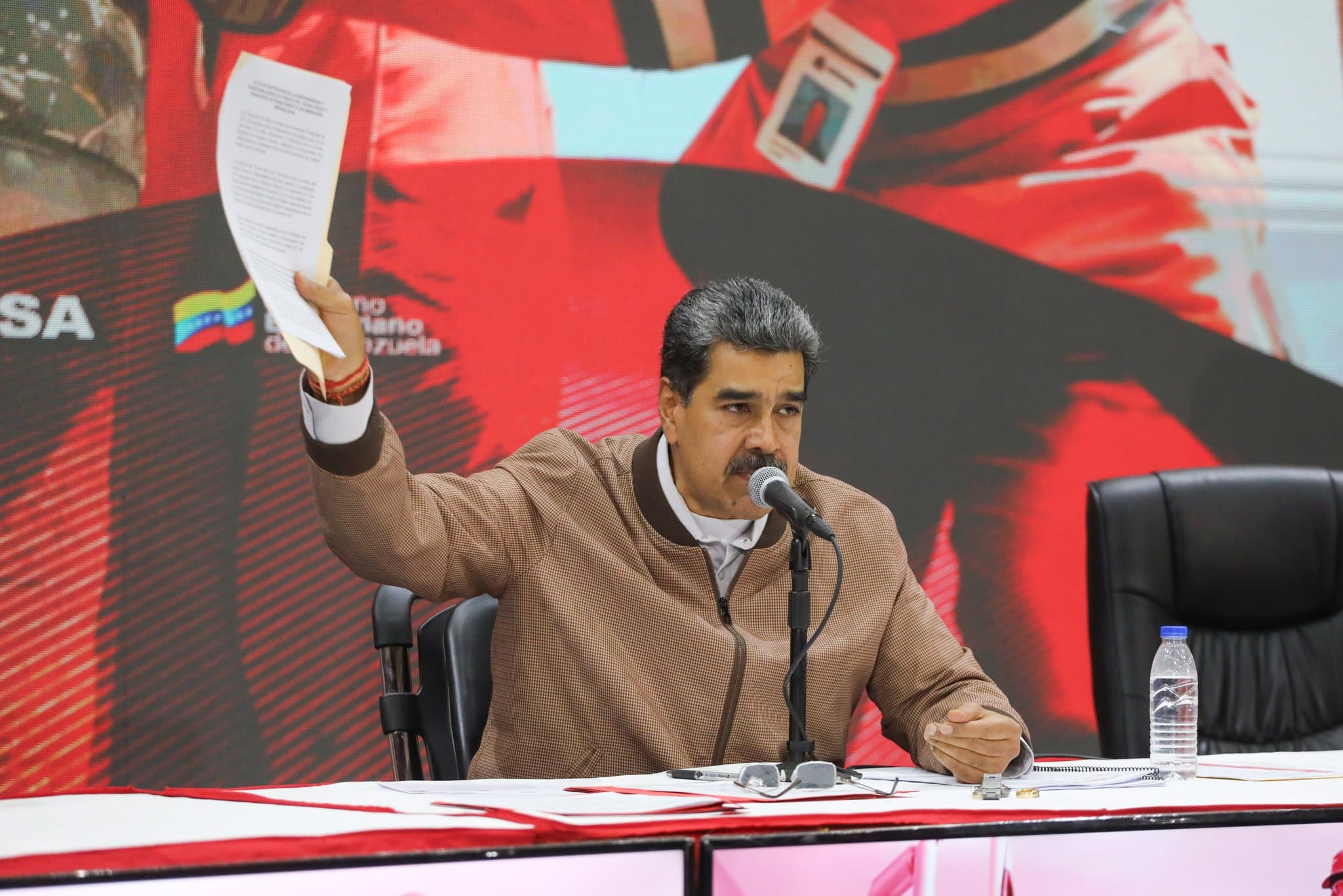 Venezuela firmará contratos con 20 inversionistas extranjeros, afirma Maduro