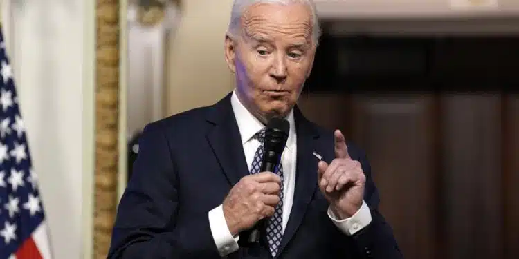 Biden dice que apoya la celebración de nuevas elecciones en Venezuela