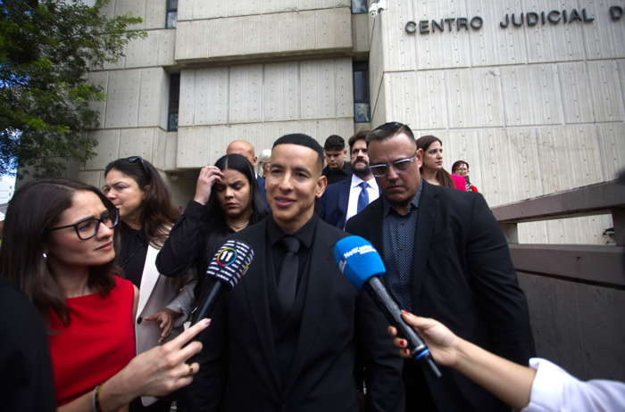 Daddy Yankee objeta la decisión del juez de dar por concluido el pleito con su esposa