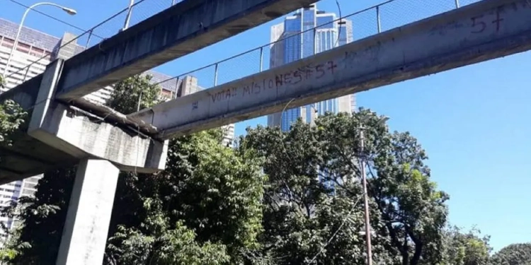 autopista Cacique Guaicaipuro