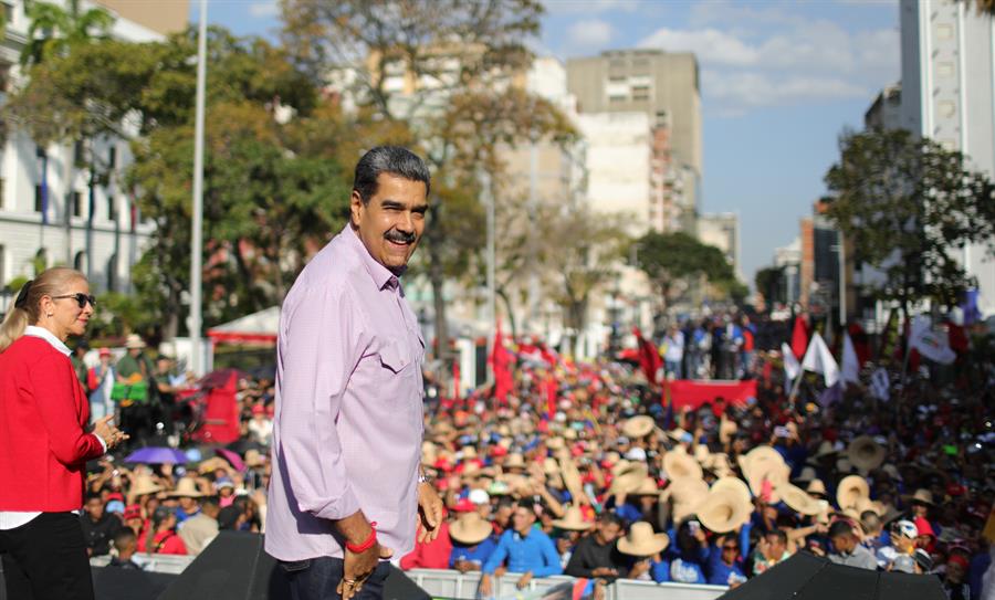 Maduro está dispuesto a dialogar «de igual a igual» con Donald Trump