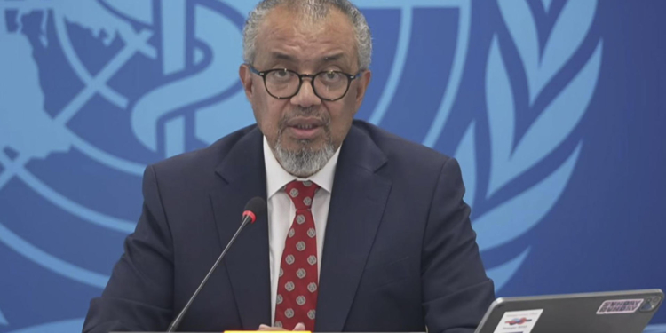 GINEBRA, 07/05/2026.- El director de la Organización Mundial de la Saludd (OMS), Tedros Adhanom, durante la rueda de prensa sobre el hantavirus celebrada en Ginebra este jueves. La OMS aseguró hoy que el riesgo para la población de las Islas Canarias cuando llegue a este territorio el crucero en el que se ha declarado un brote de hantavirus "es bajo" y consideró que atender a los pasajeros que se encuentran en el crucero es "un deber moral". EFE/Captura de vídeo de la OMS - SOLO USO EDITORIAL/SOLO DISPONIBLE PARA ILUSTRAR LA NOTICIA QUE ACOMPAÑA (CRÉDITO OBLIGATORIO) -